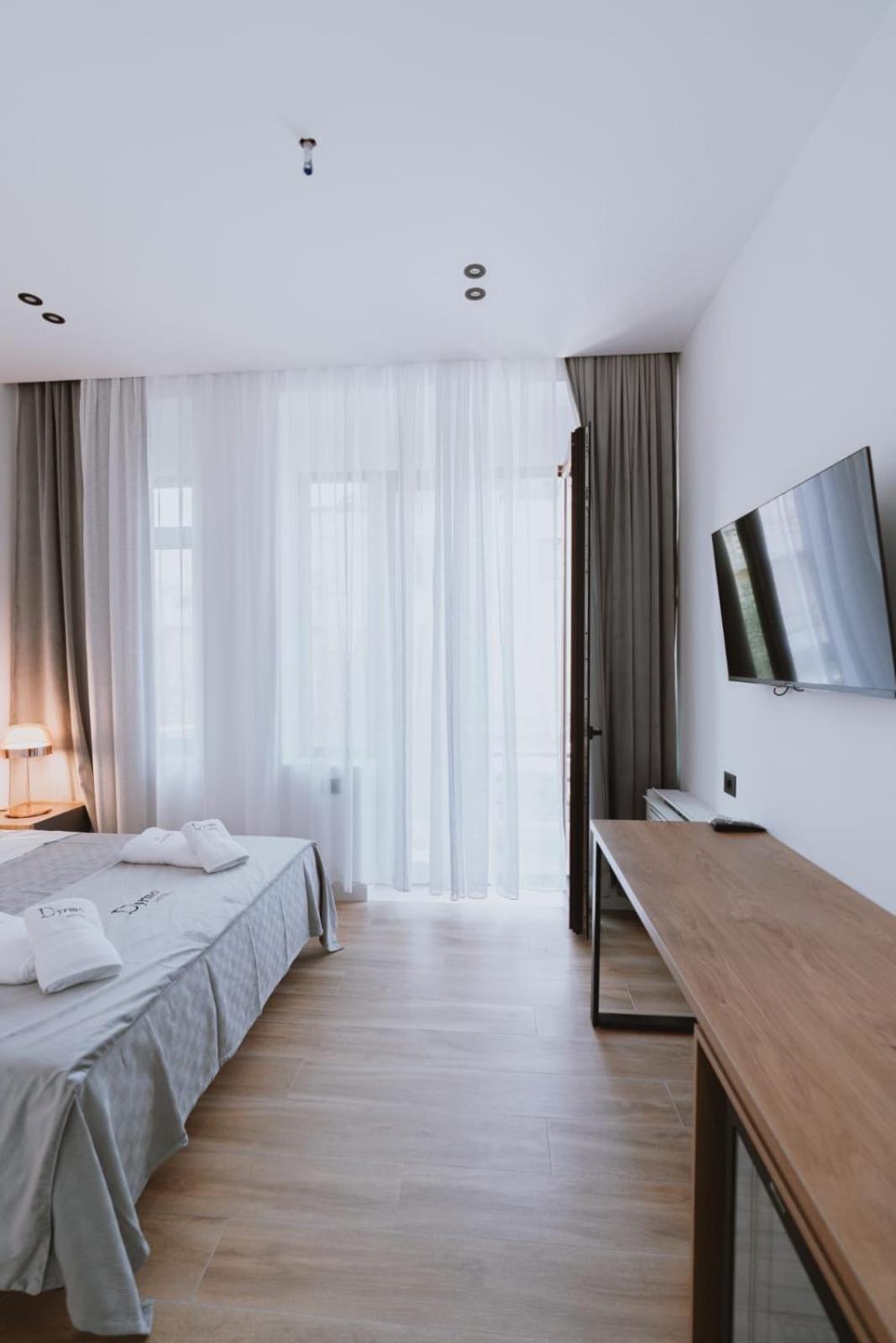 Dyrmo Hotel 培拉特 外观 照片