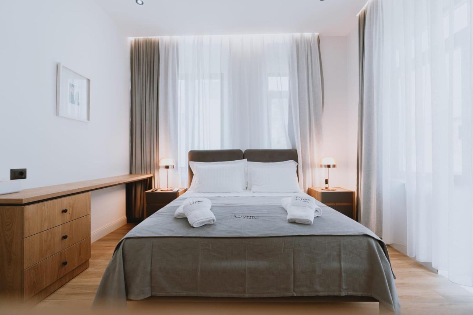 Dyrmo Hotel 培拉特 外观 照片